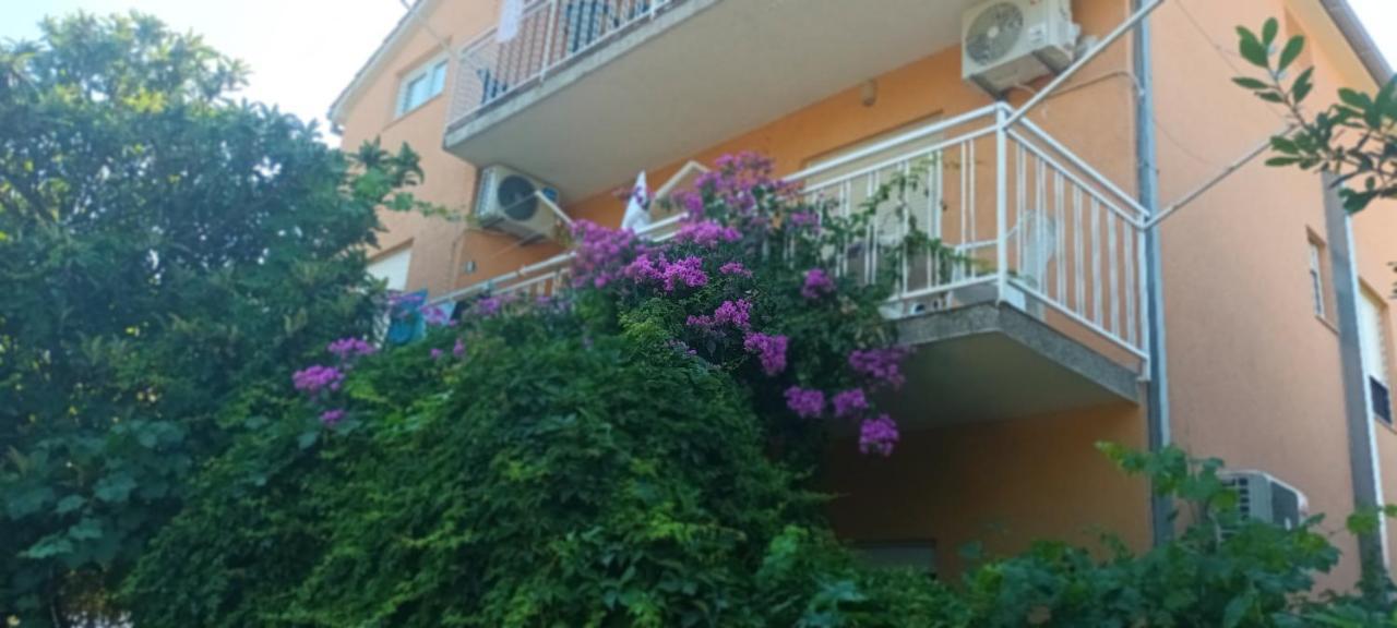 Apartments Bilo Near Primošten المظهر الخارجي الصورة